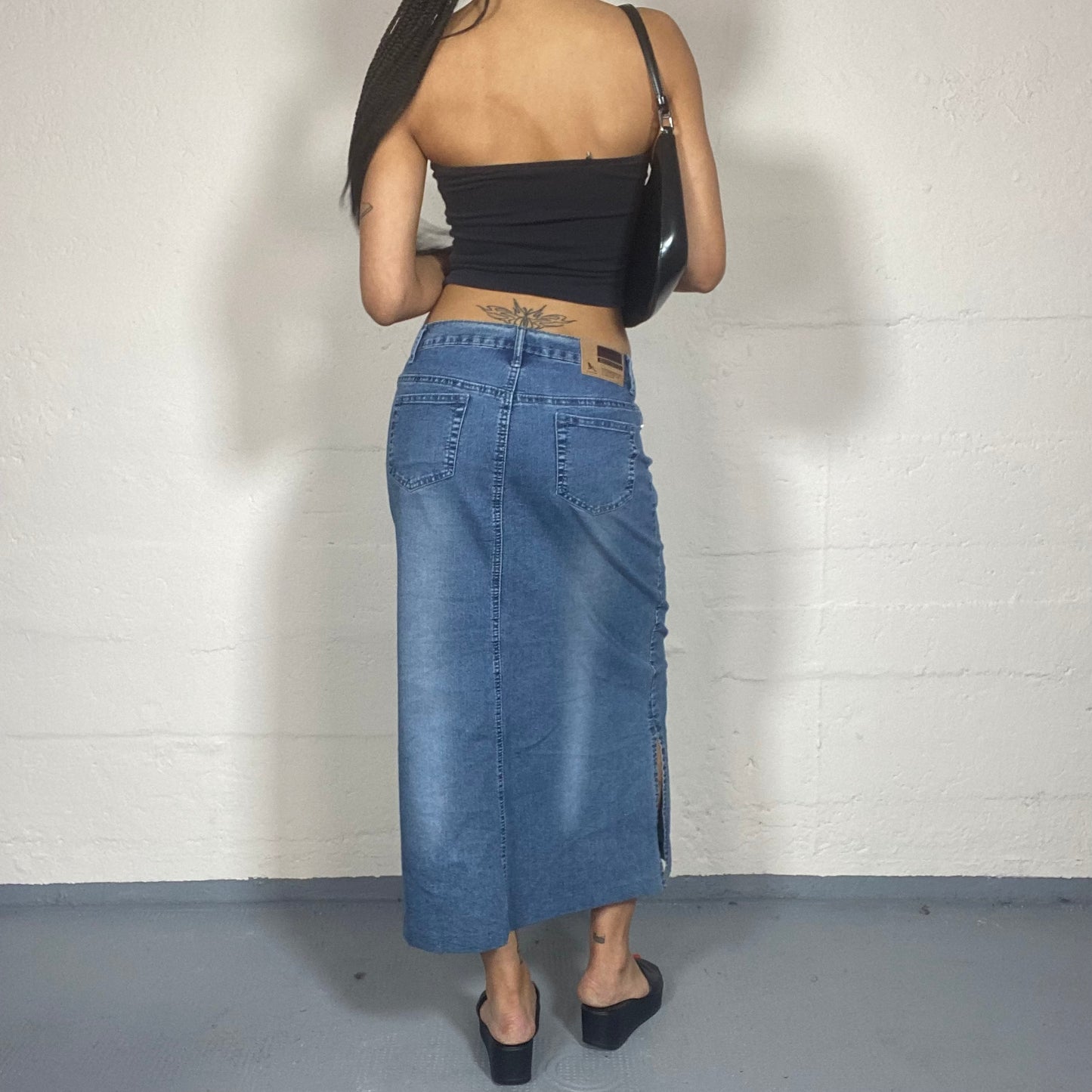 Vintage 90's Archive Denim Maxi Skirt with Printed Rose Spray Detail (S/M)