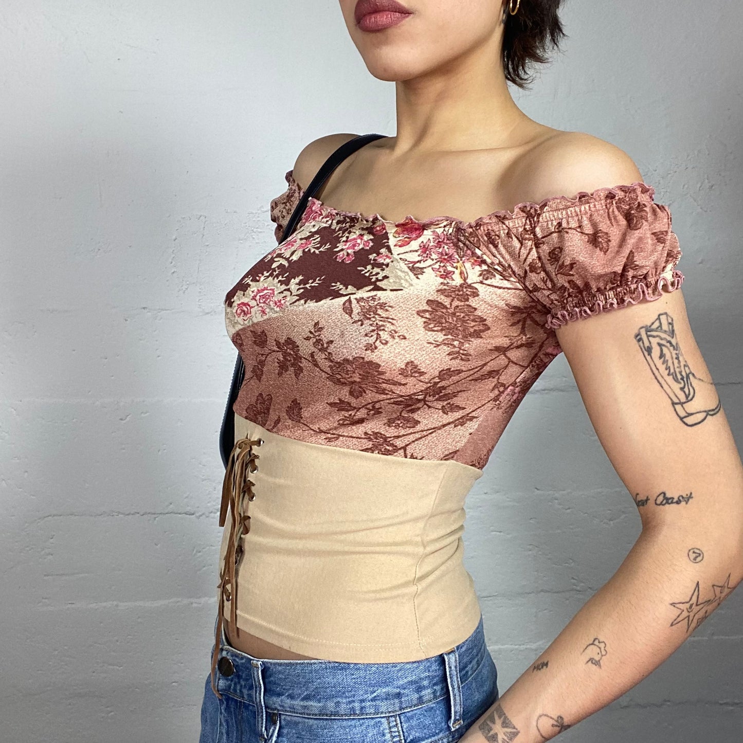 Vintage 2000's Cow-Girl Brown Top with Red Patched Floral Print (S)