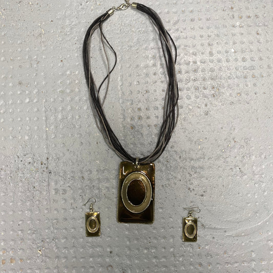 Vintage 2000's Cute brown Necklace with 'Boxed Circle' Pendant and Matching Earrings
