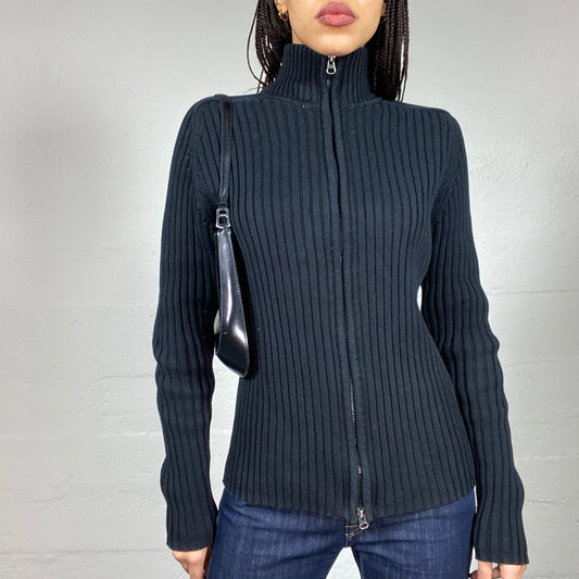 Vintage 2000's Sporty Black Zip Up Pullover with Maille Material (L)