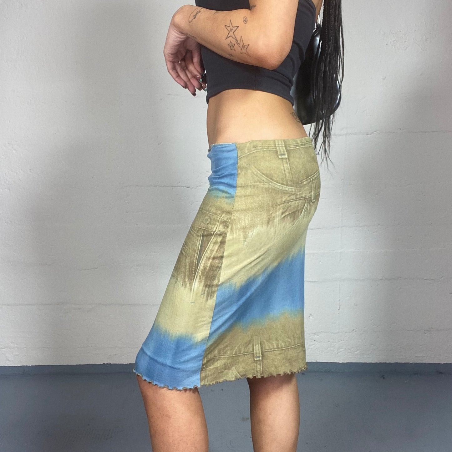 Vintage 90's Lizzie McGuire Blue and Beige Printed Denim Midi Skirt (S/M)