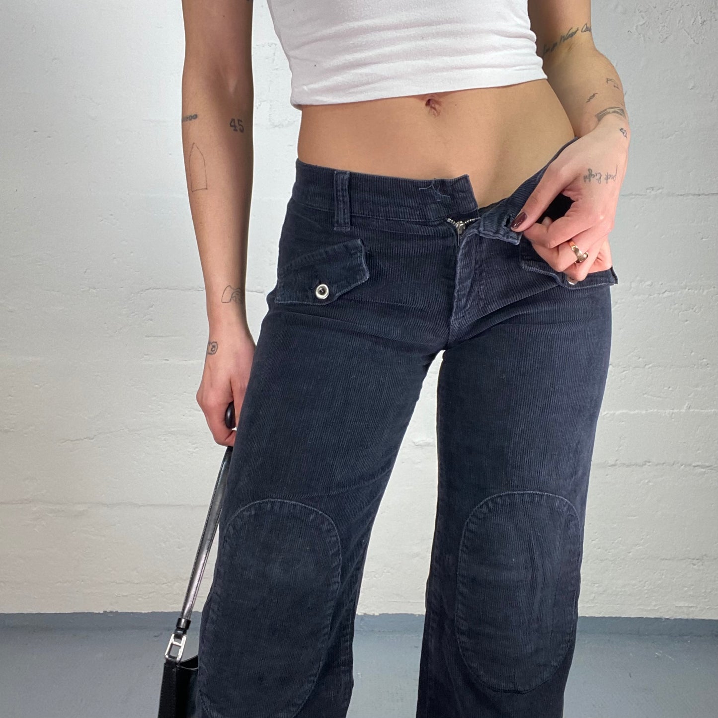 Vintage 90's Sleaze Dark Denim Low Waist Pants with Straight Cut and Pockets Detail (S)