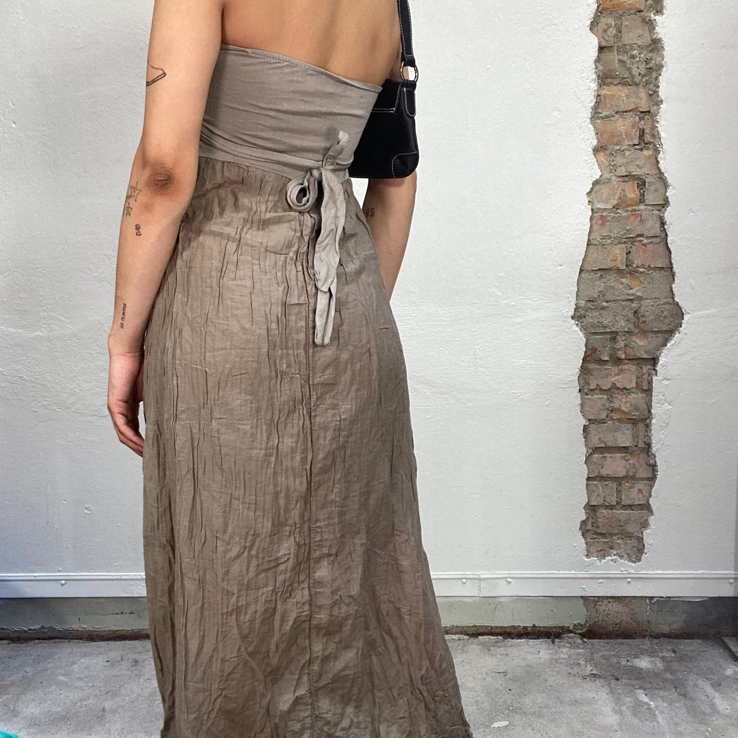 Vintage 2000's Indie Sleaze Khaki Strapless Dress with Wrinkly Look (S)