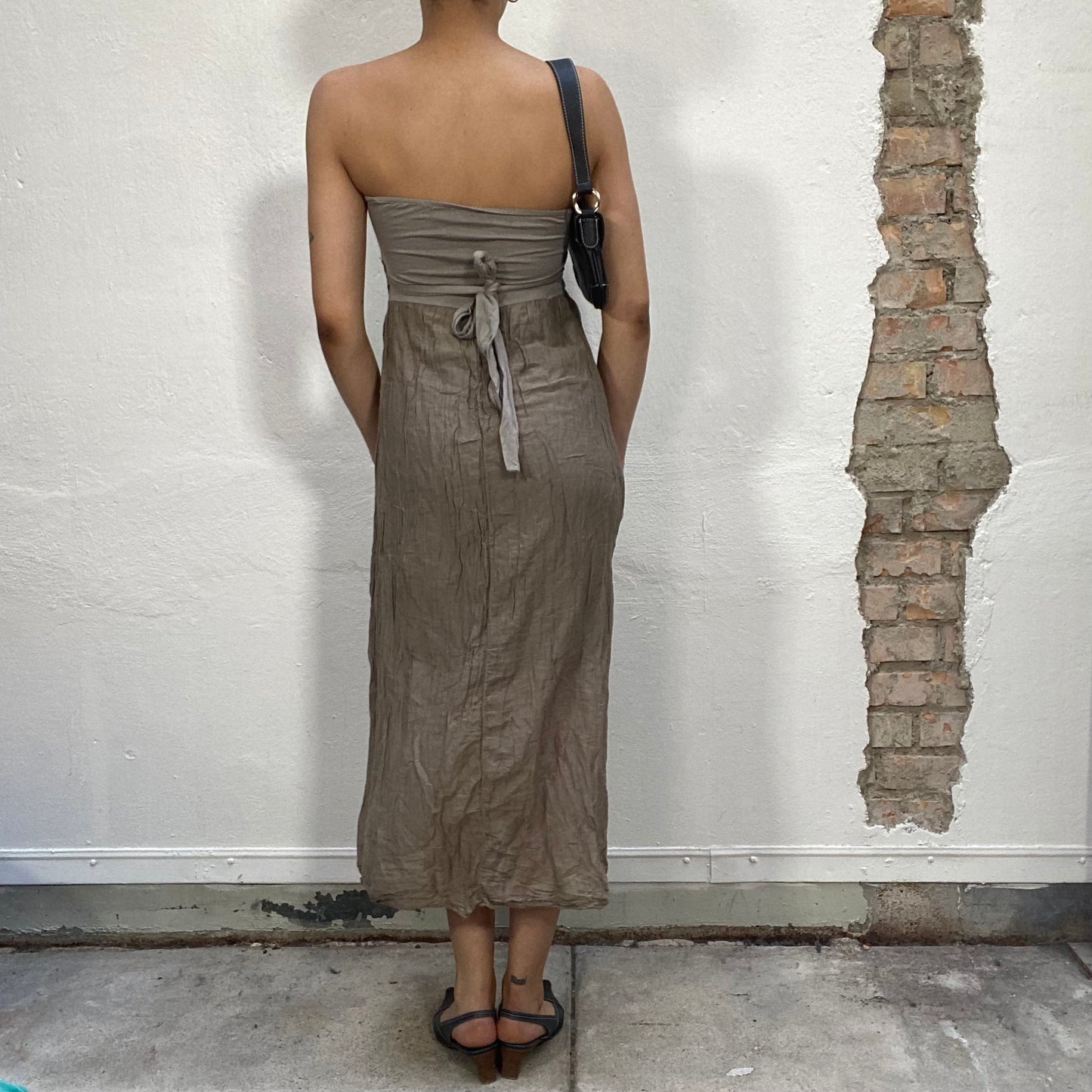 Vintage 2000's Indie Sleaze Khaki Strapless Dress with Wrinkly Look (S)