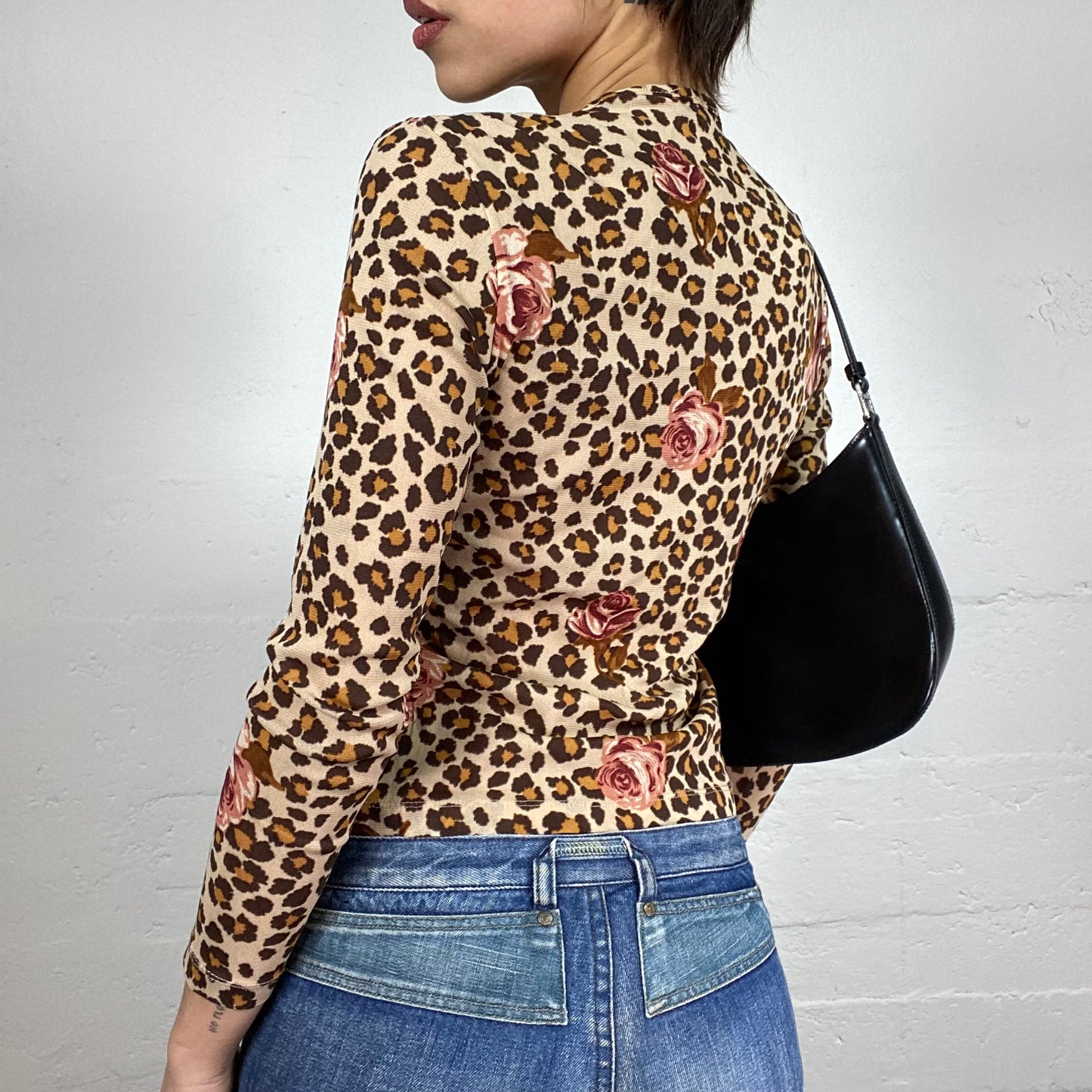 Vintage 90's Janice Beige Cheetaah Print Morgan Longsleeve Top with Roses Print Detail (M)