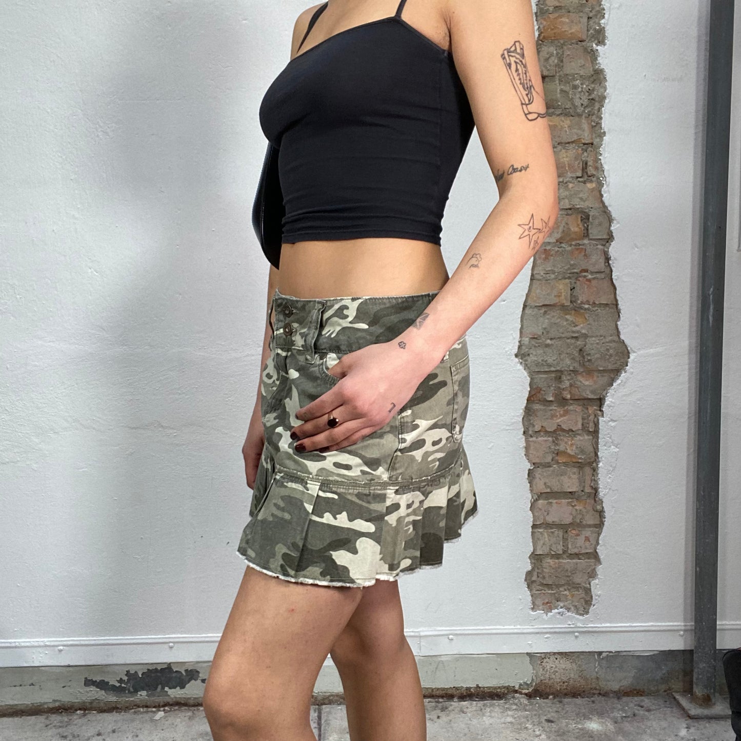 Vintage 2000's Sleaze Khaki Camo Pleated Mini Skirt(S)