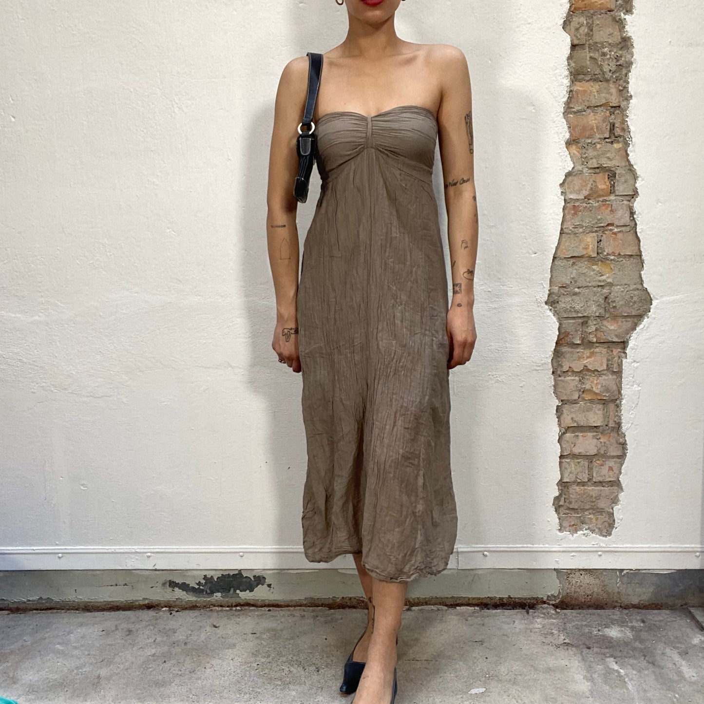 Vintage 2000's Indie Sleaze Khaki Strapless Dress with Wrinkly Look (S)