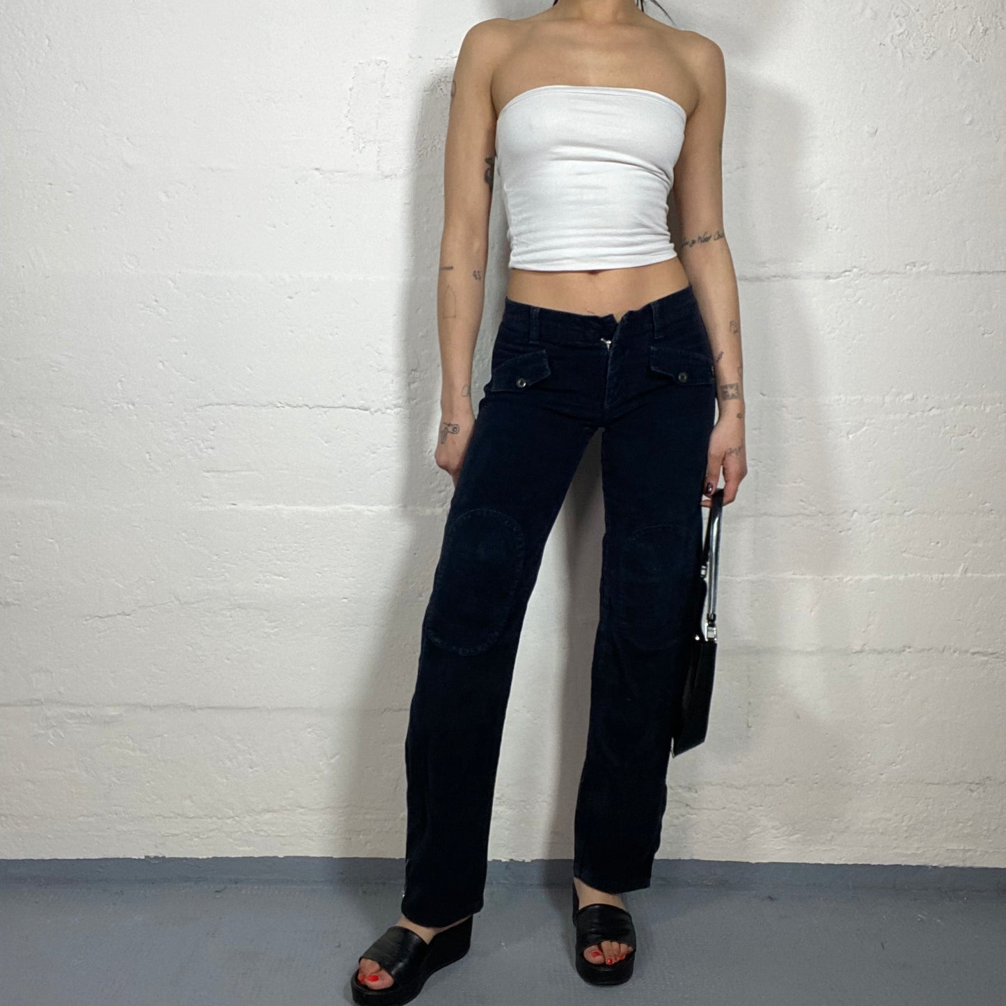 Vintage 90's Sleaze Dark Denim Low Waist Pants with Straight Cut and Pockets Detail (S)