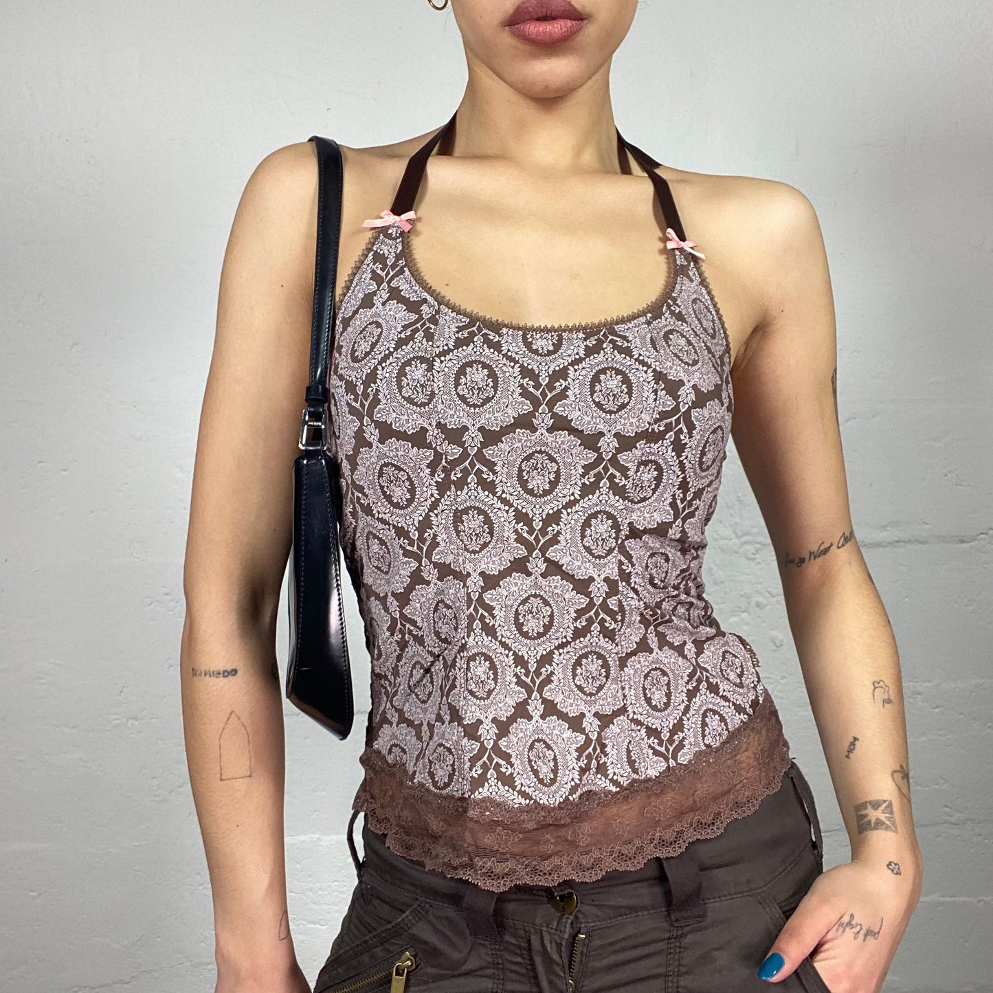 Vintage 2000's Coquette Girl Brown Neckholder Top with White Floral Print and Pink Ribbon Detail (M)