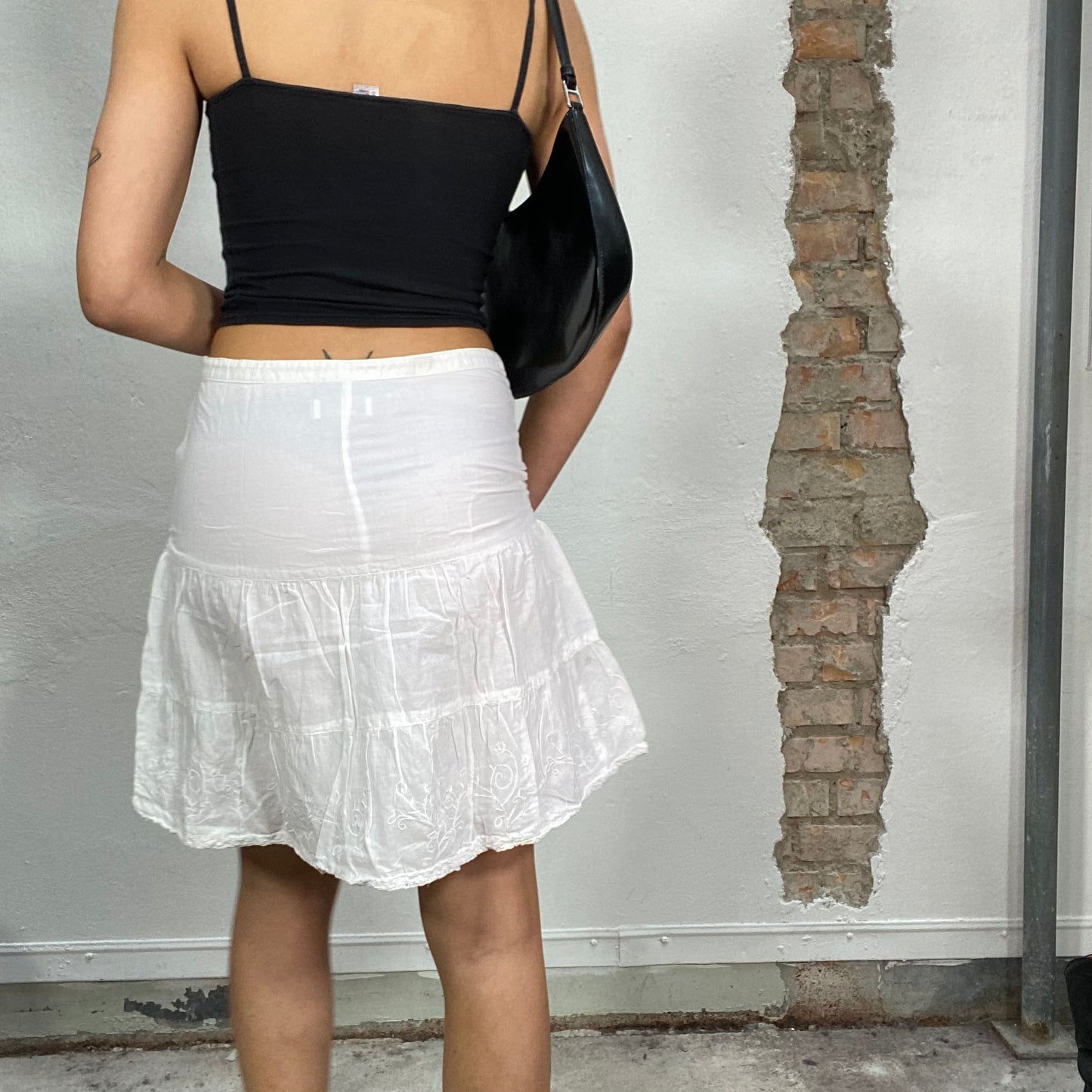 Vintage 90's Summer White Mini Skirt with Floral Embroidery (S/M)