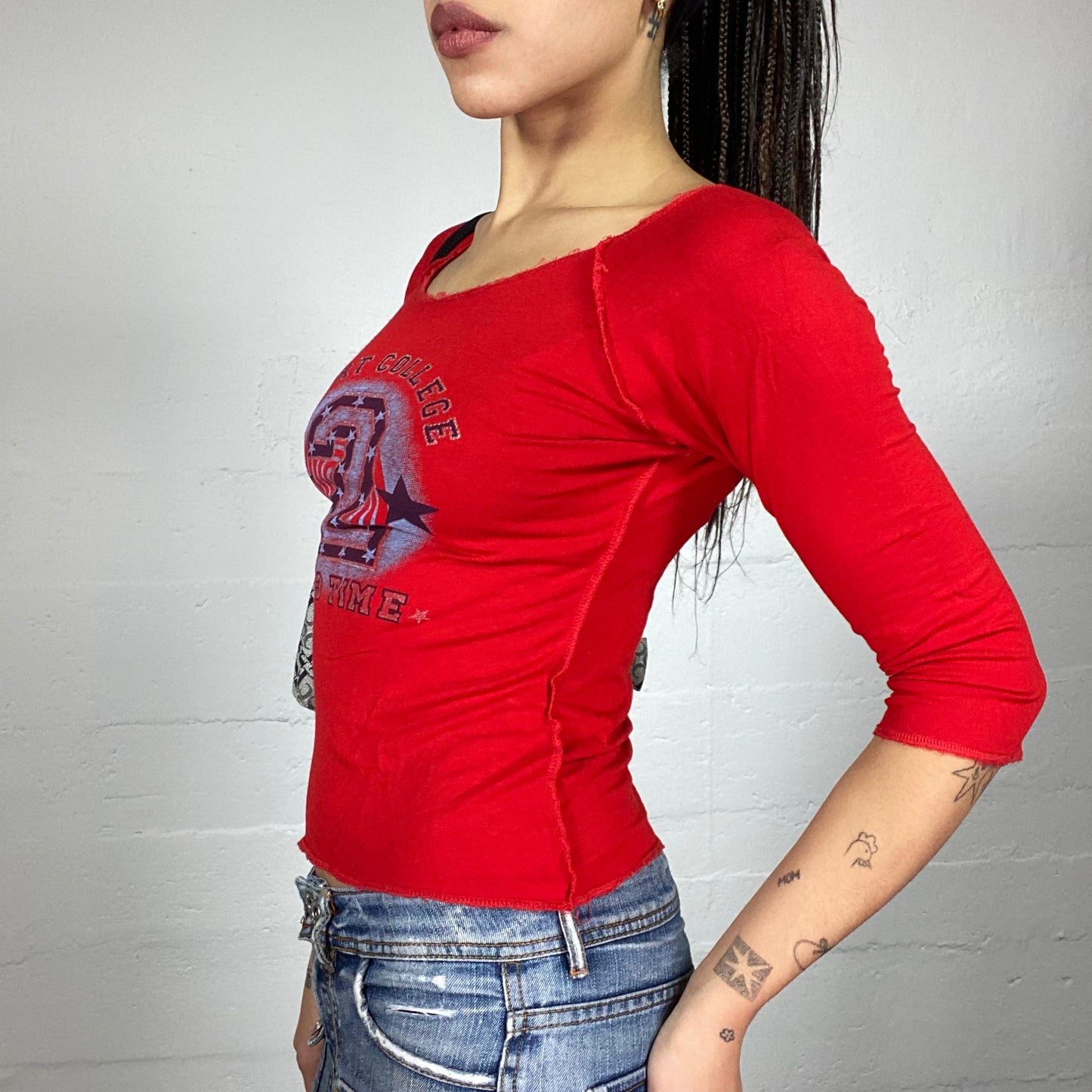 Vintage 90's Sporty Red Longsleeve Top with "Sport College Time" Print (S)