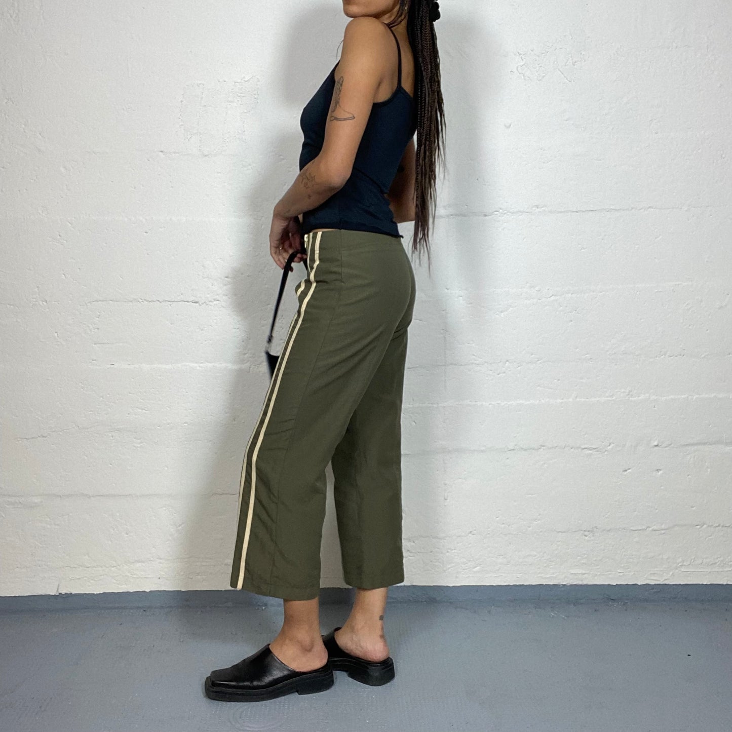 Vintage 2000's Cyber Khaki Cargo Capri Pants with Multiple Zips Detail (XS/S)