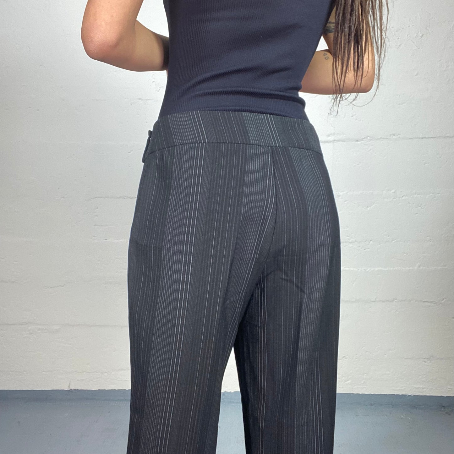 Vintage 2000's Office Girl Black Straight Leg Pants with Grey Pinstripe Print (S)