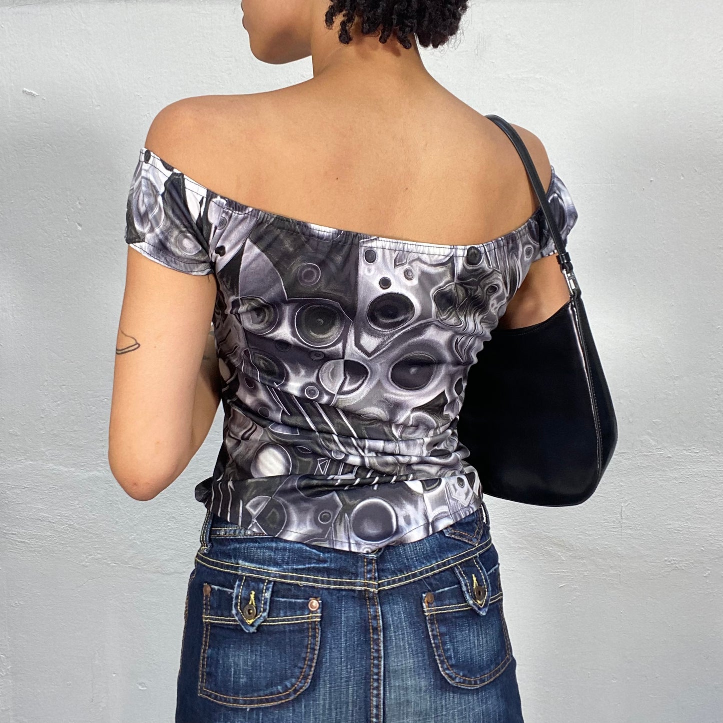 Vintage 2000's Funky Grey Shirt with Psychedelic Print (S)