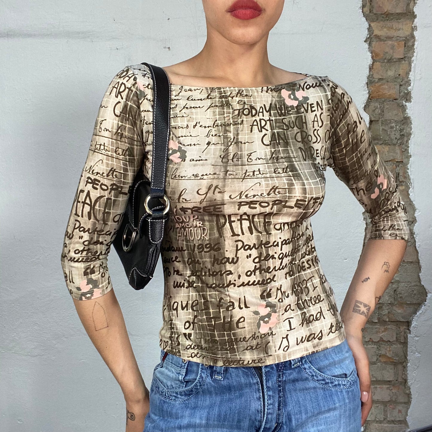 Vintage 90's Grunge Beige Mid Sleeve Top with Writing Print (S)