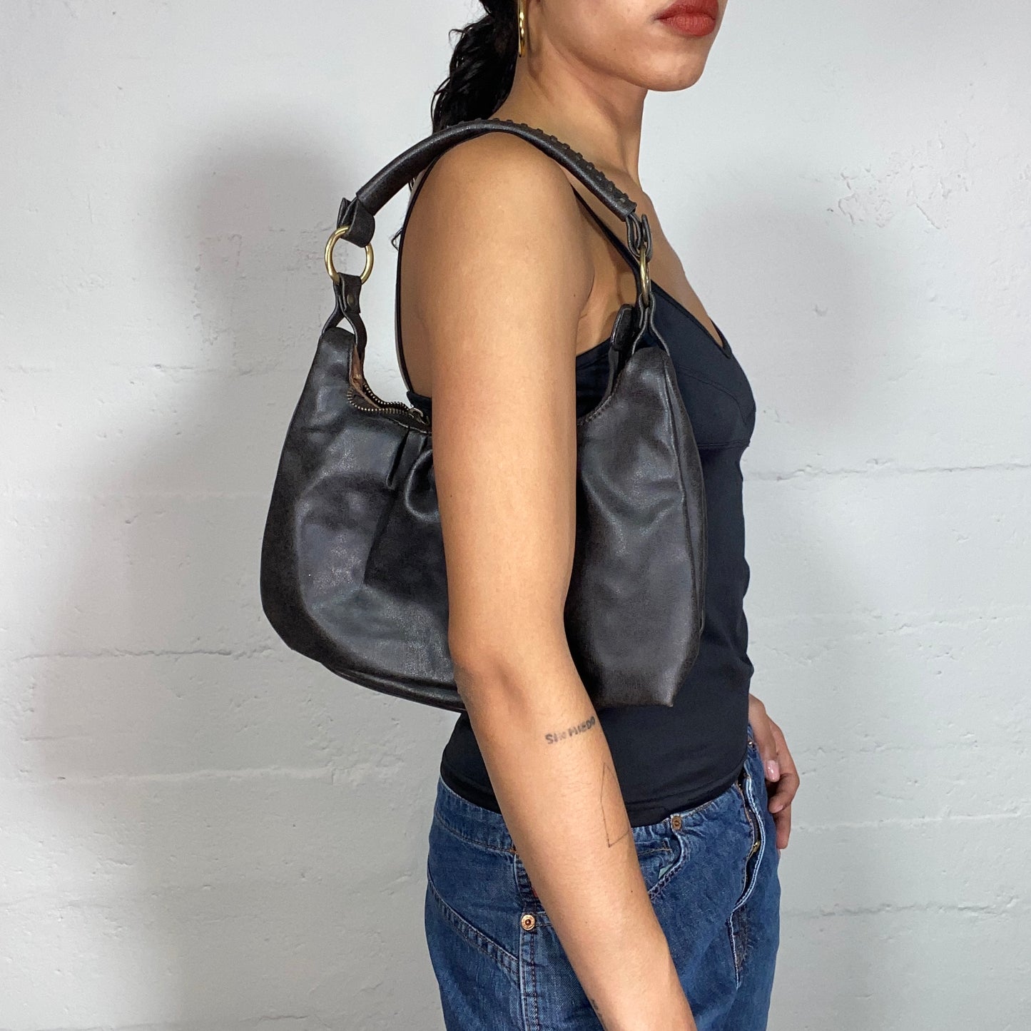 Vintage 90's Model Off Duty Brown Leather Shoulder Bag with Golden Strap Ring Details