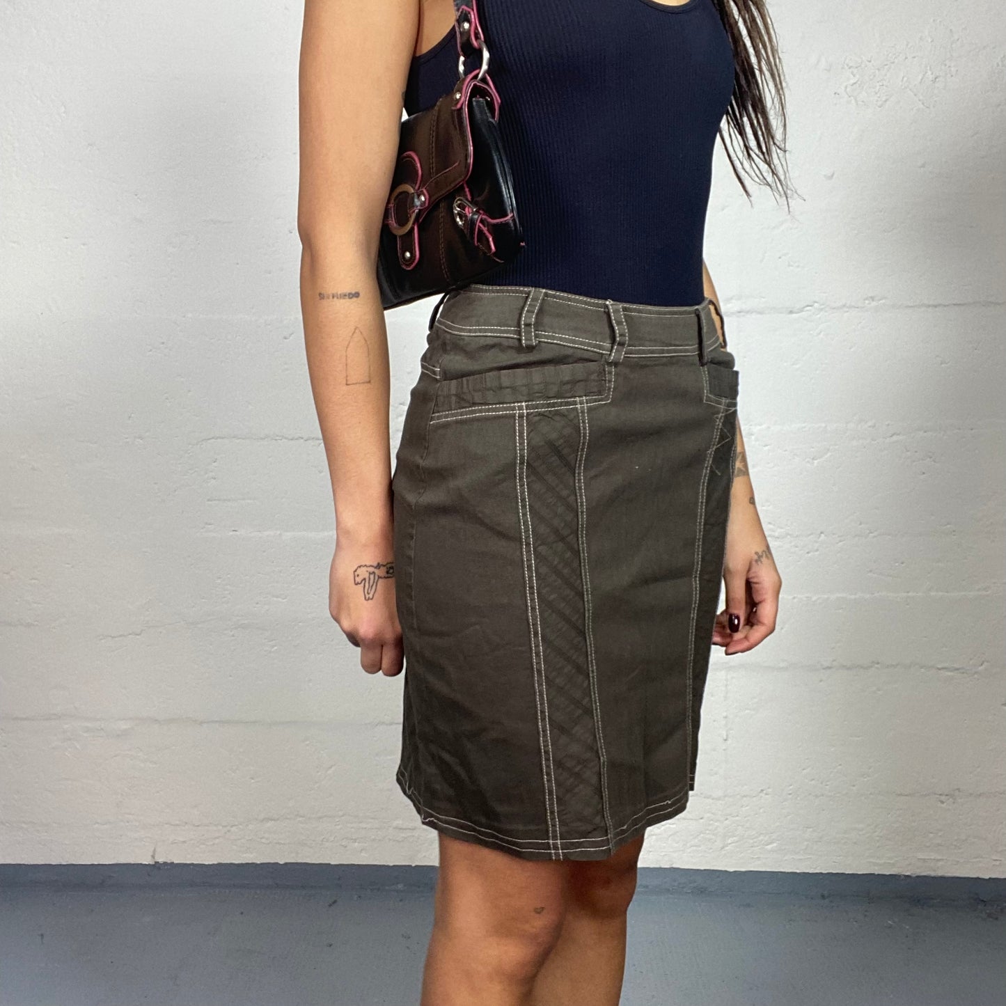 Vintage 90's Office Khaki Pencil Skirt with Visible Seam Detail (S)