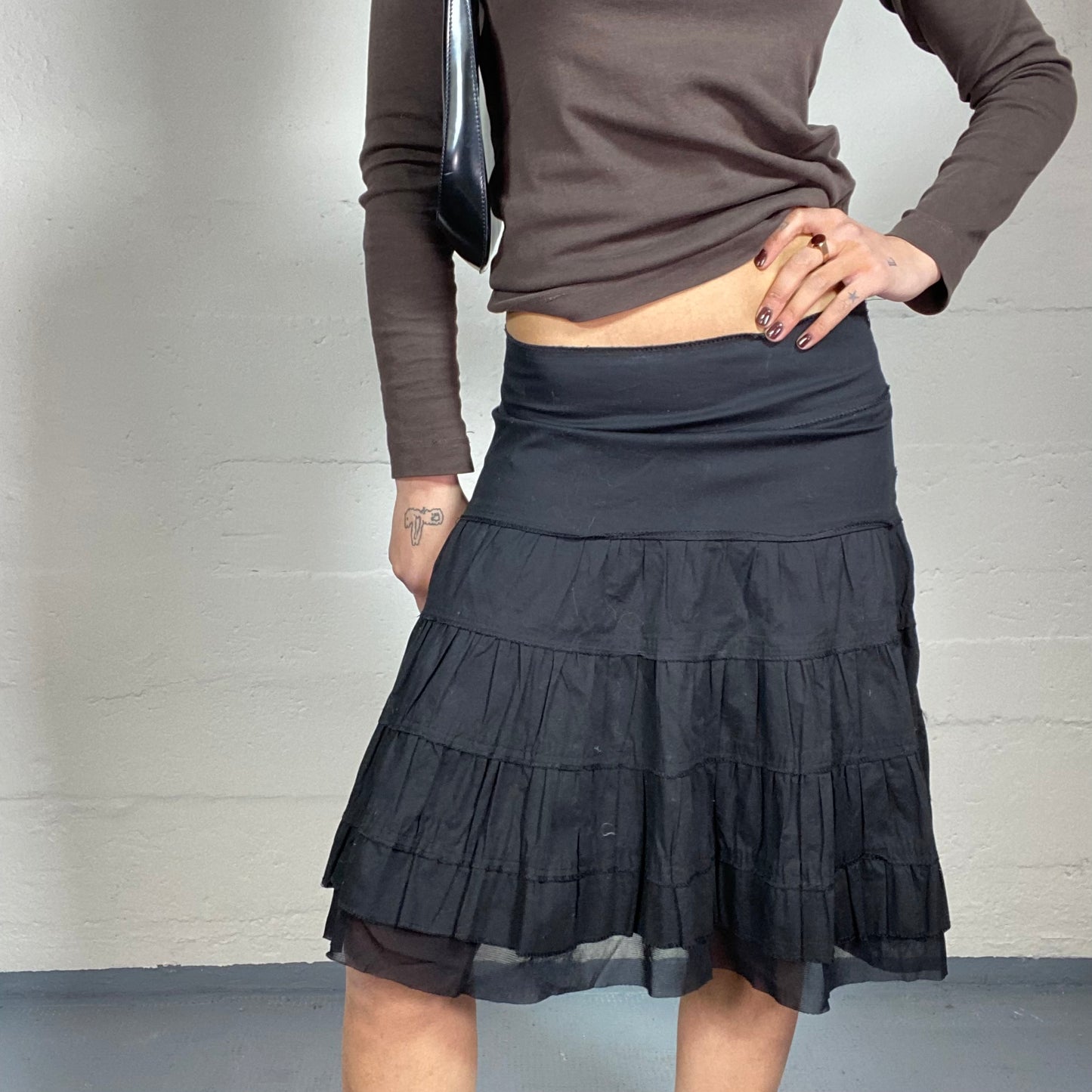 Vintage 2000's Cyber Black Midi Skirt with Volant Detail (S)