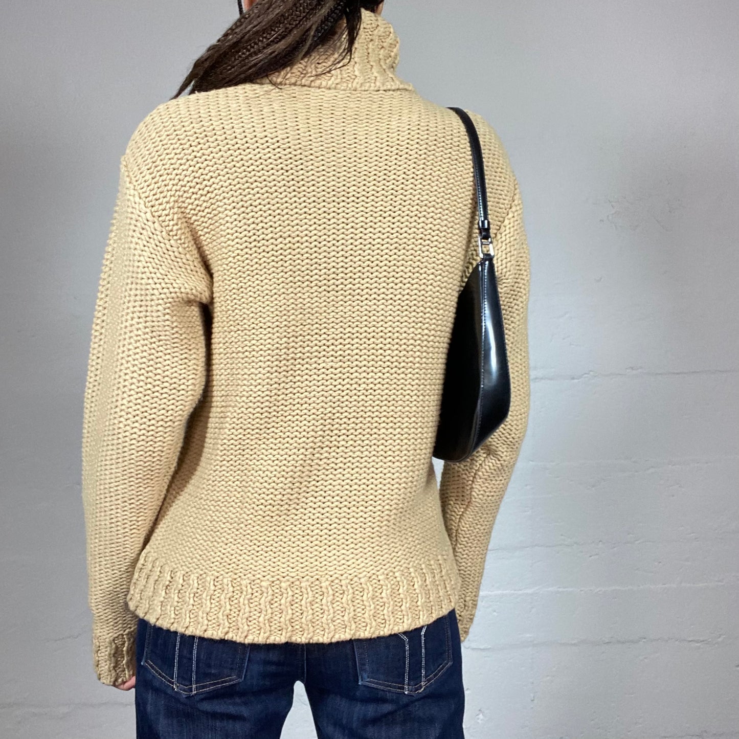 Vintage 90's Rory Gilmore Beige Cozy Turtleneck Jumper with Knitted Decoration (M)