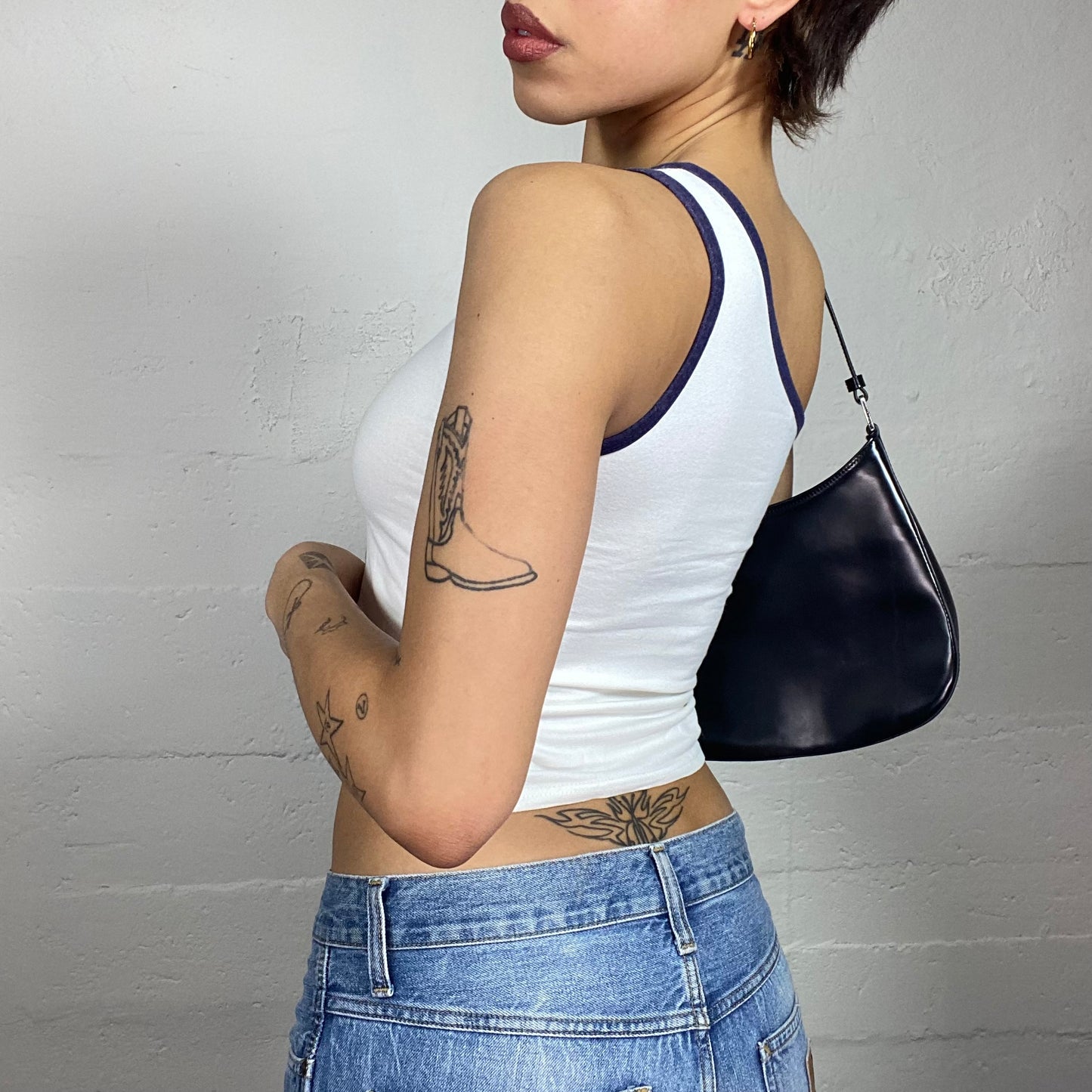 Vintage 2000's Cute Girl White One Shoulder Top with Snoopy Cartoon Print (M)