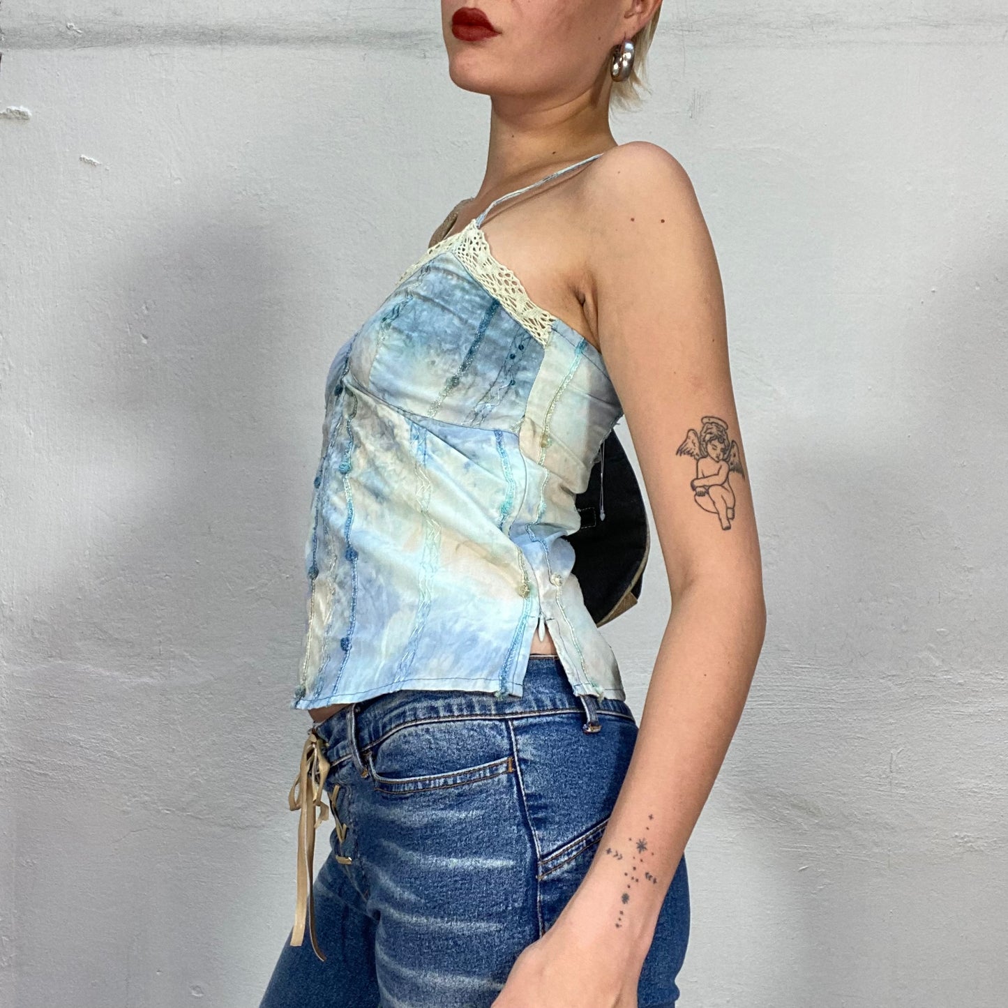 Vintage 2000's Summer Blue Top with Tie Dye Print and Off White Lace Trim (S)