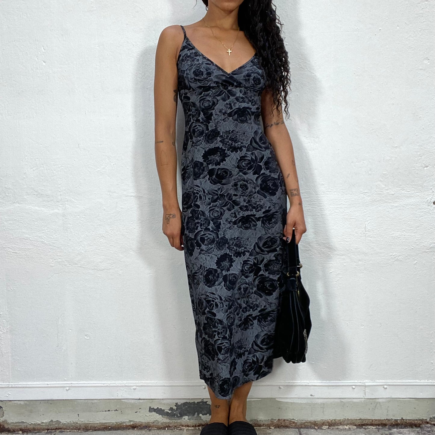 Vintage 90's Phoebe Buffay Grey Maxi Dress with Black Rose Print (S)