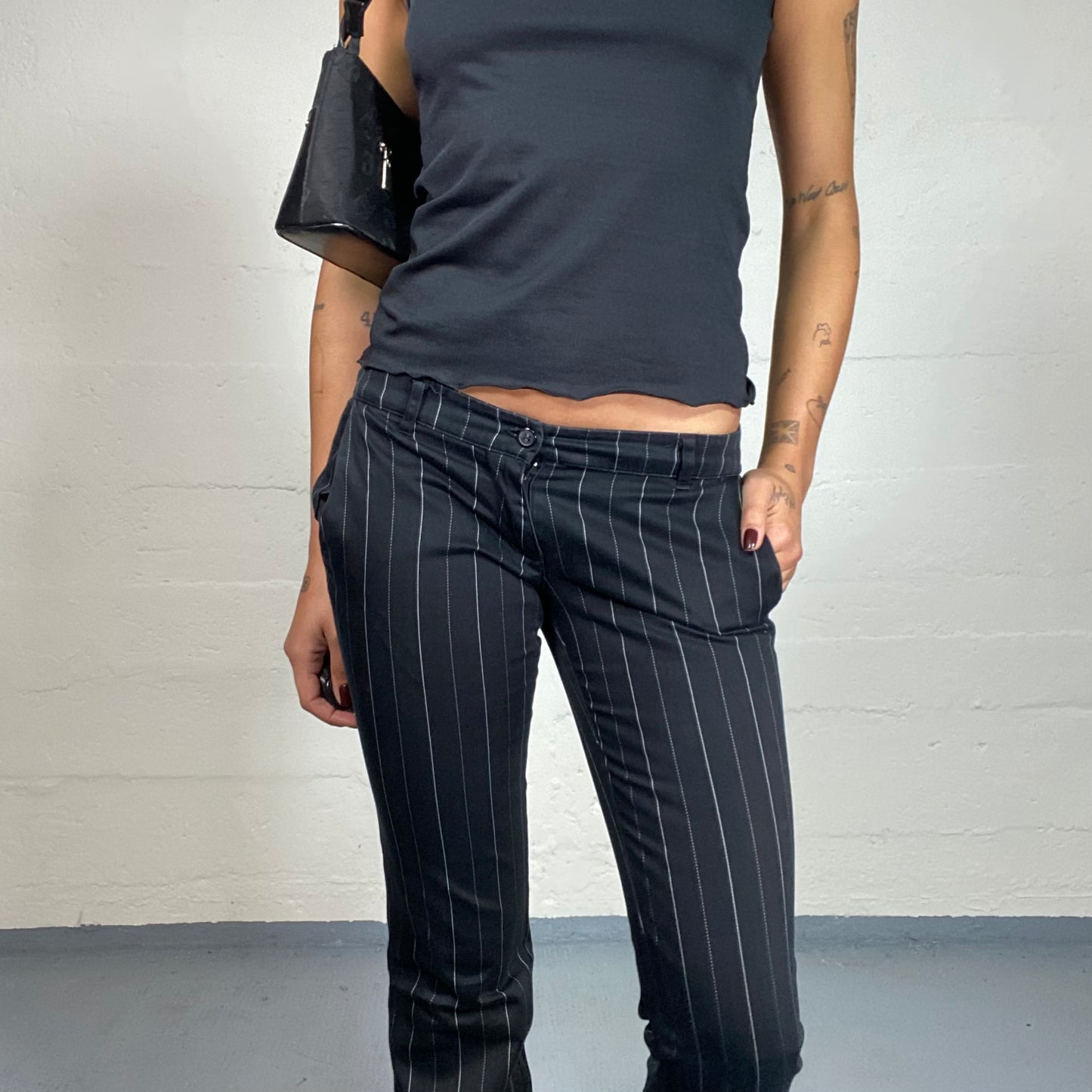 Vintage 2000's Model Off Duty Black Flared Office Pants with Wide Fair Pinestripes Print (XS)