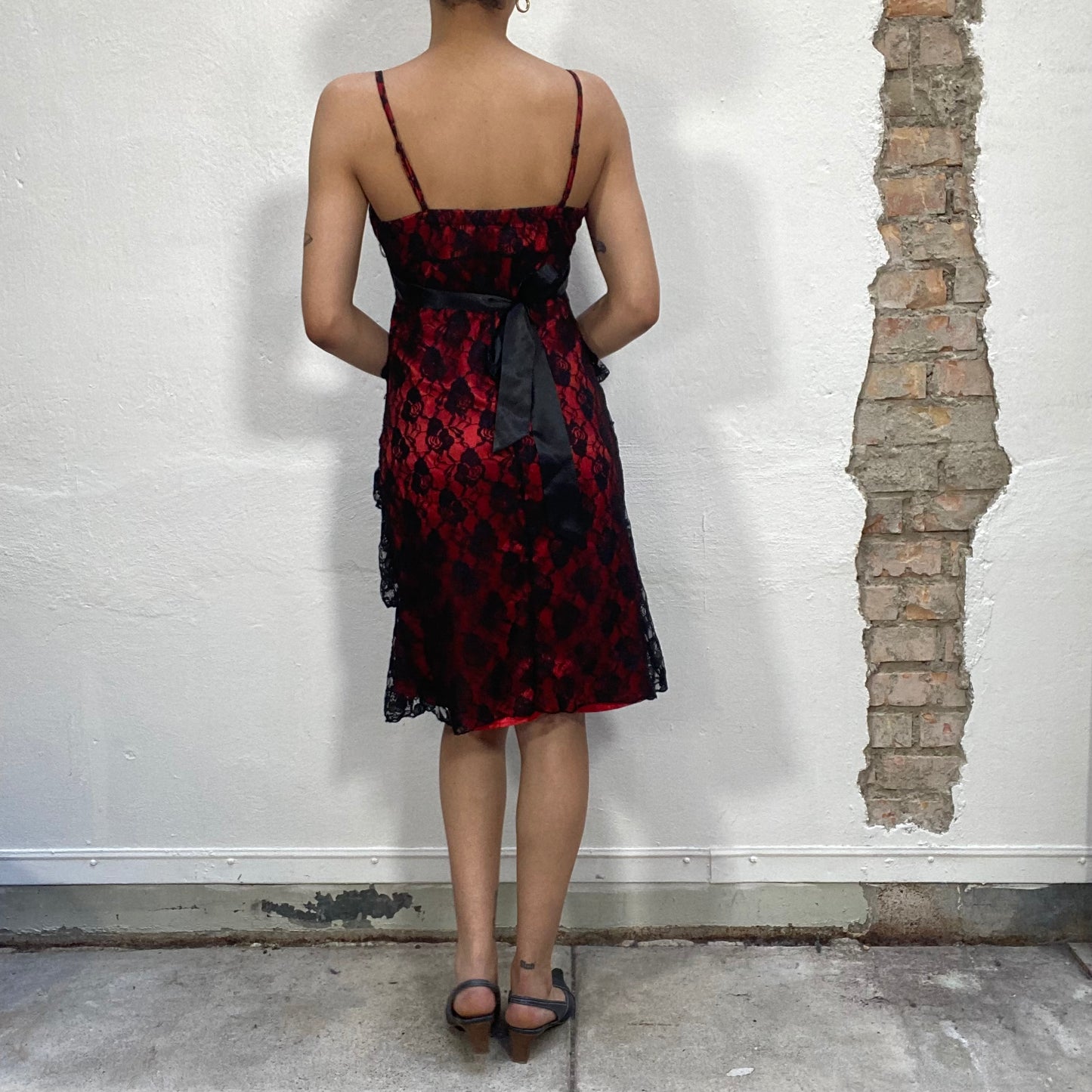 Vintage 2000's Gothic Red and Black Lace Layered Midi Dress (S)