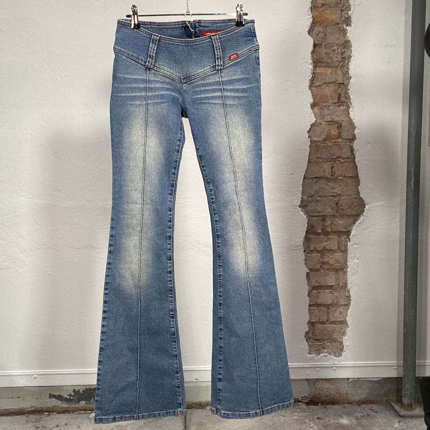 Vintage 2000's Miss Sixty Light Wash Flared Jeans with Middle Front and Back Seam (XS)