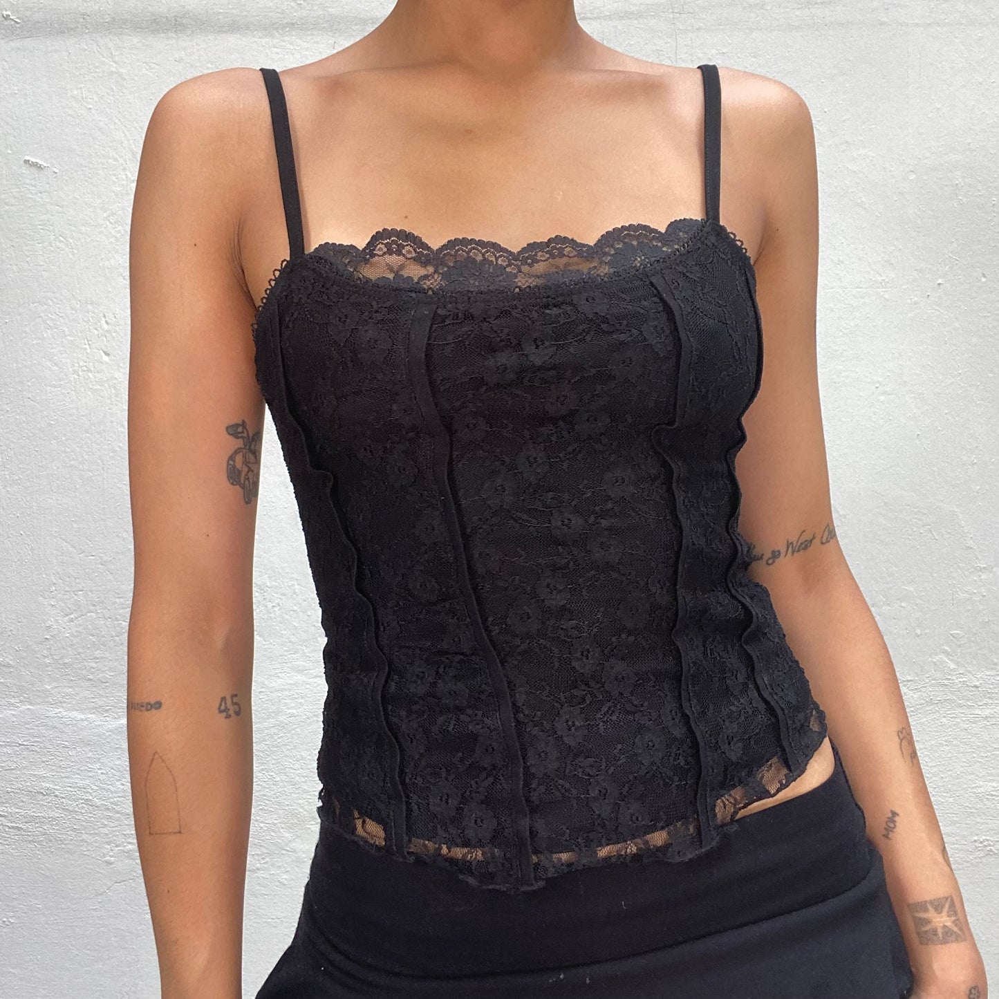 Vintage 2000's Whimsigoth Black Velvet Corset Top with Lace Detail (S)