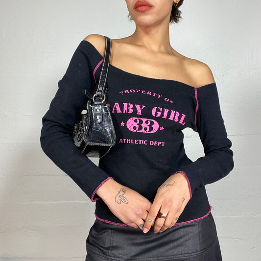 Vintage 2000's Sporty Black Longsleeve Off Shoulder Top with Fuchsia Print (S/M)