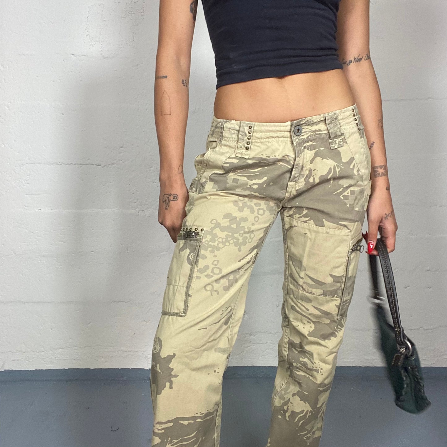 Vintage 2000's Rave Beige Cargo Pants with Cargo Print (XS)