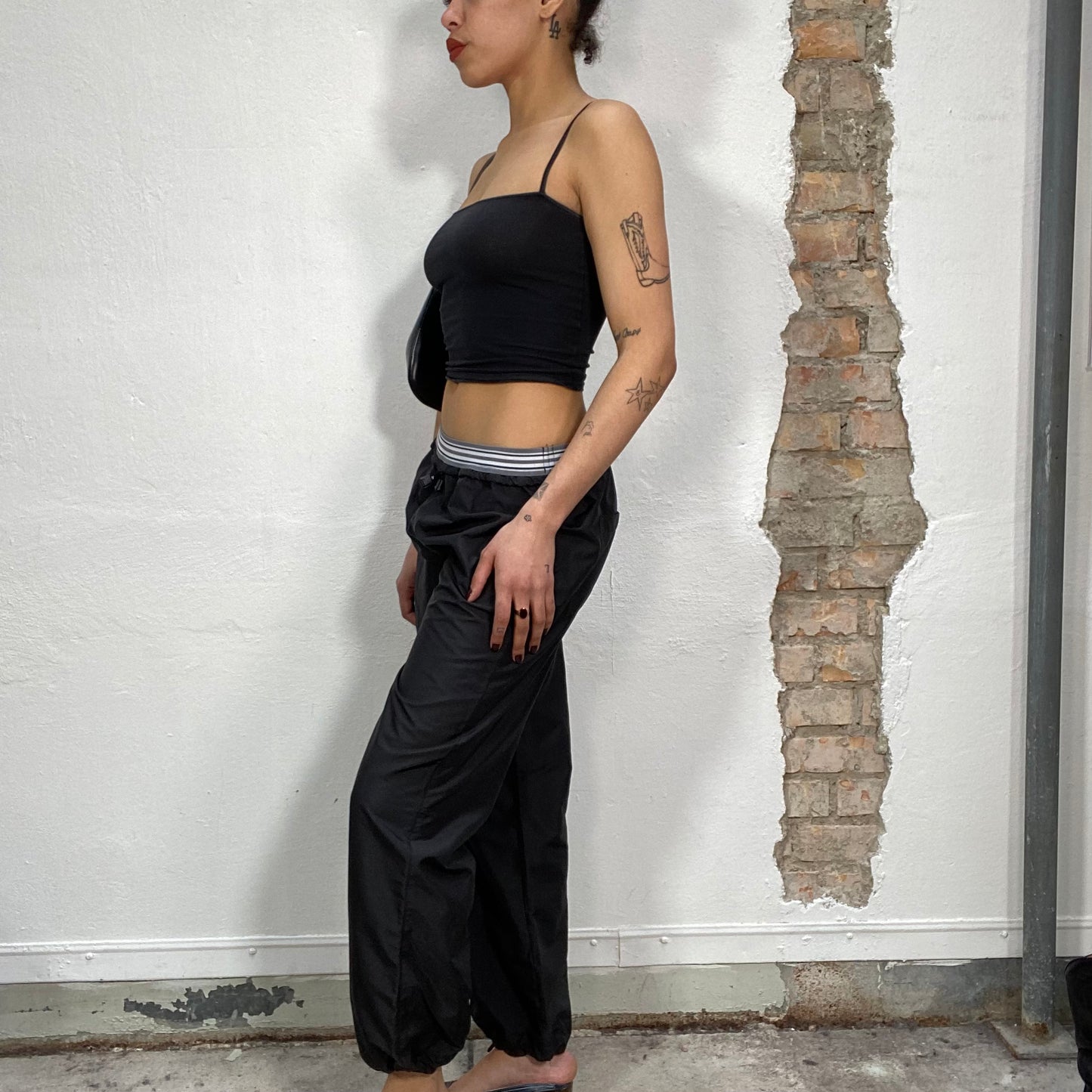 Vintage 2000's Streetstyle Black Parachute Track Pants (S)