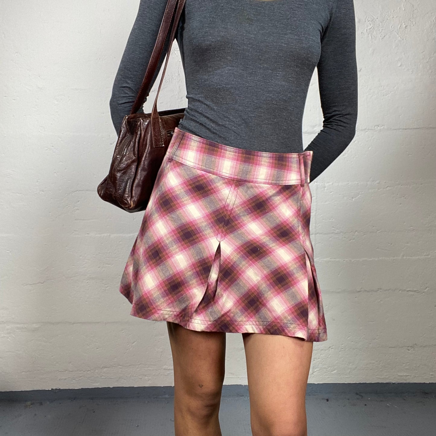 Vintage 90's Soft Girl Red Checkered Pleated Mini Skirt (S/M)