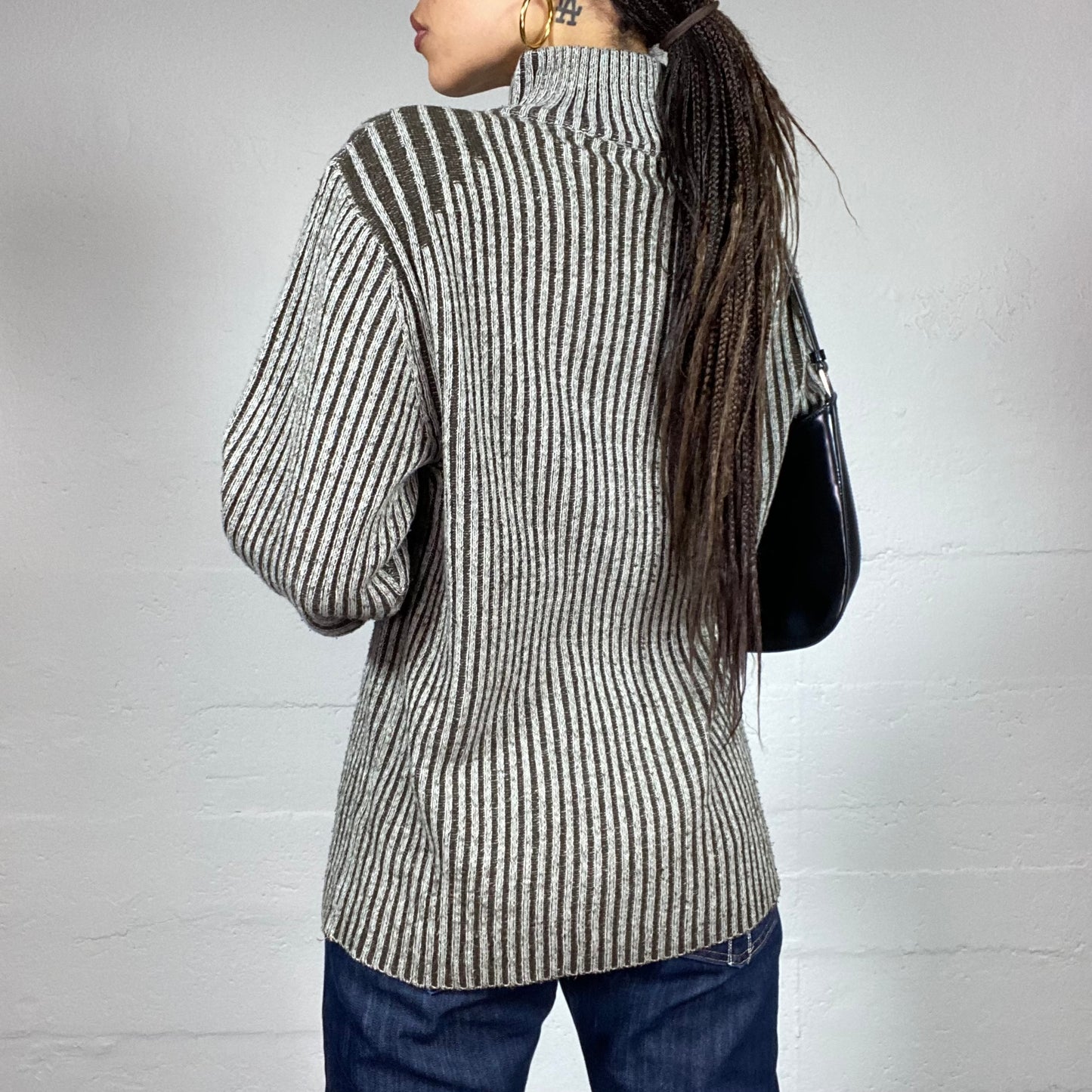 Vintage 2000's Sporty Grey Half Zip Up Pullover with Knitted Maille Material (L)