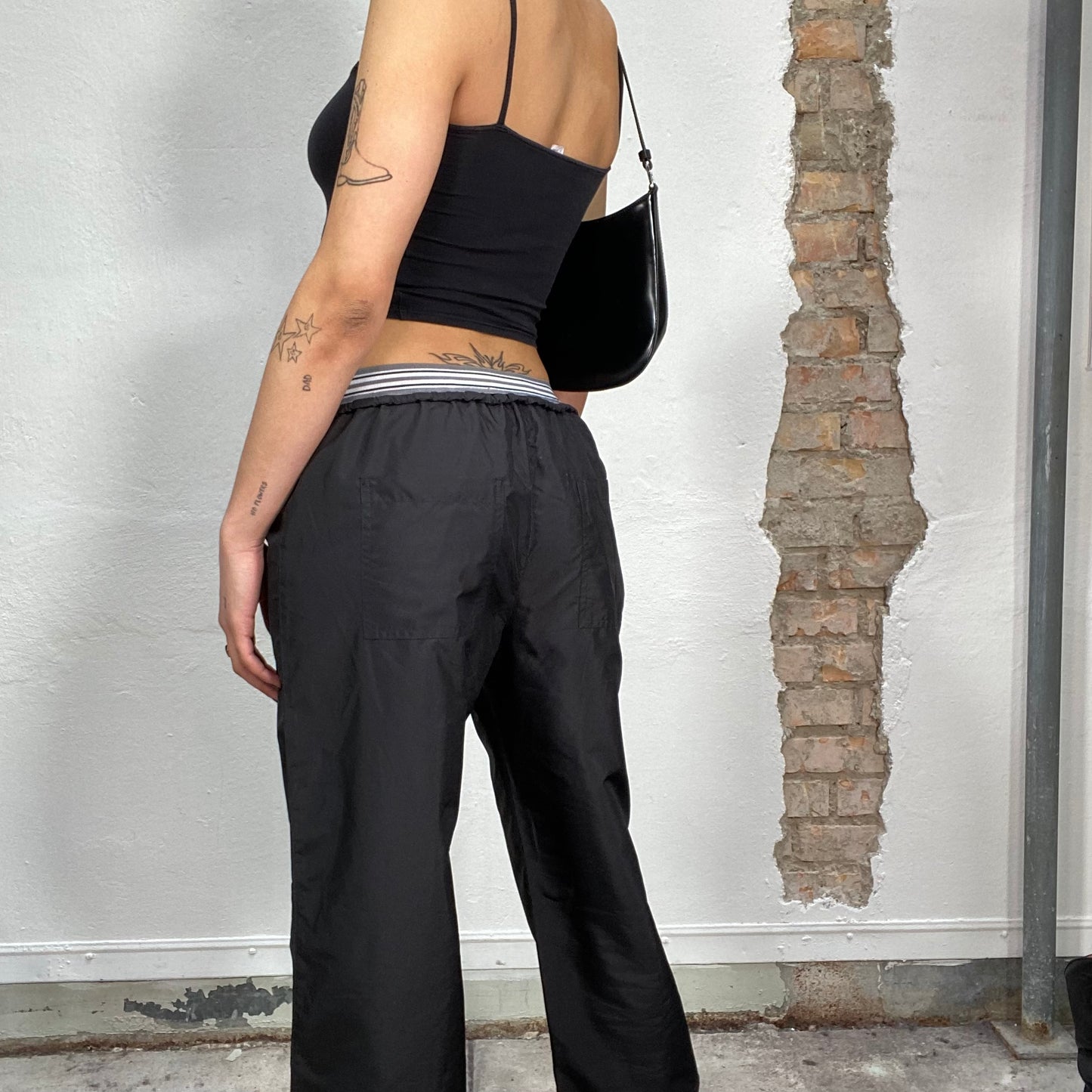 Vintage 2000's Streetstyle Black Parachute Track Pants (S)