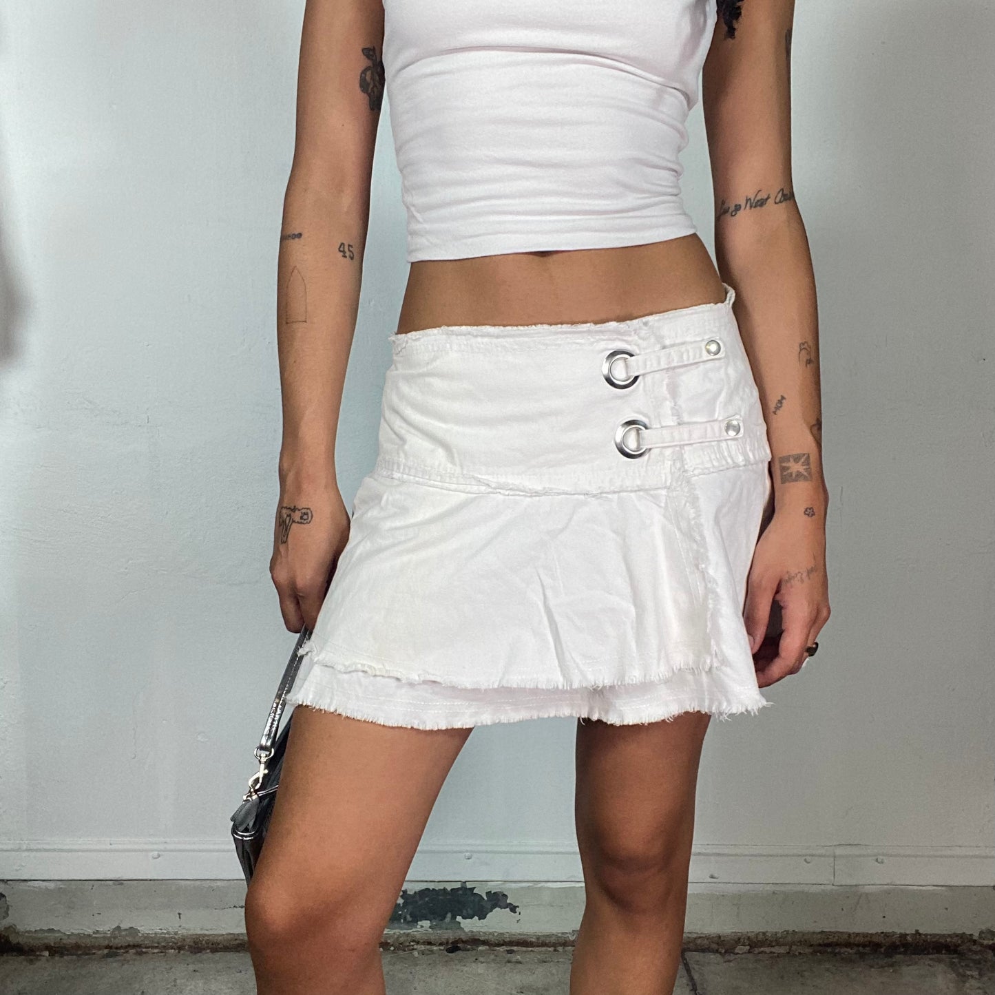 Vintage 2000's Cyber Girl White Mini Skirt with Adjustable Waist Detail (M)