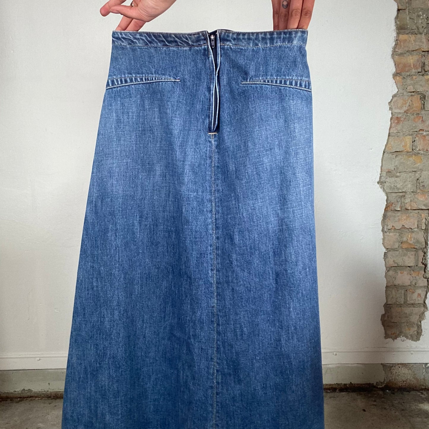 Vintage 2000's Downtown Girl Mid Wash Pleated Denim Maxi Skirt (XS)