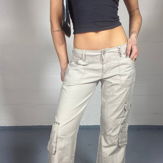 Vintage 2000's Bella Hadid Girl Beige Low Waist Cargo Pants with Loose Leg Cut and Big Pockets Detail (S/M)