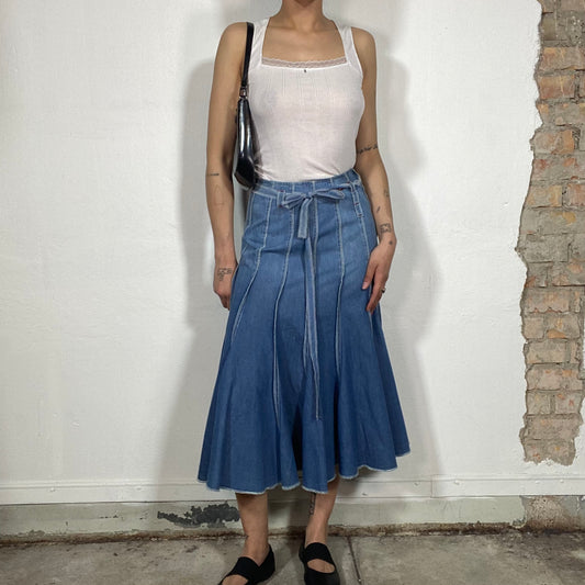 Vintage 2000's Downtown Girl Denim Maxi Skirt with Pleated Seam Details (S)