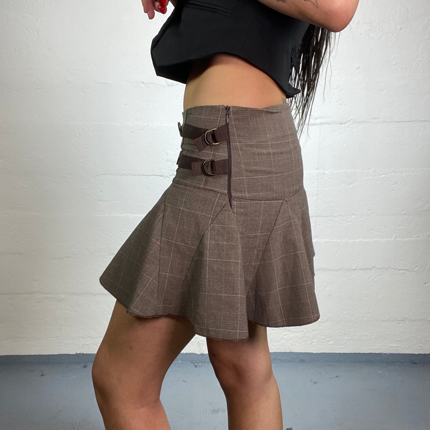 Vintage 2000's Downtown Girl Brown Plaid Pleated Mini Skirt with Buttons Detail (S)