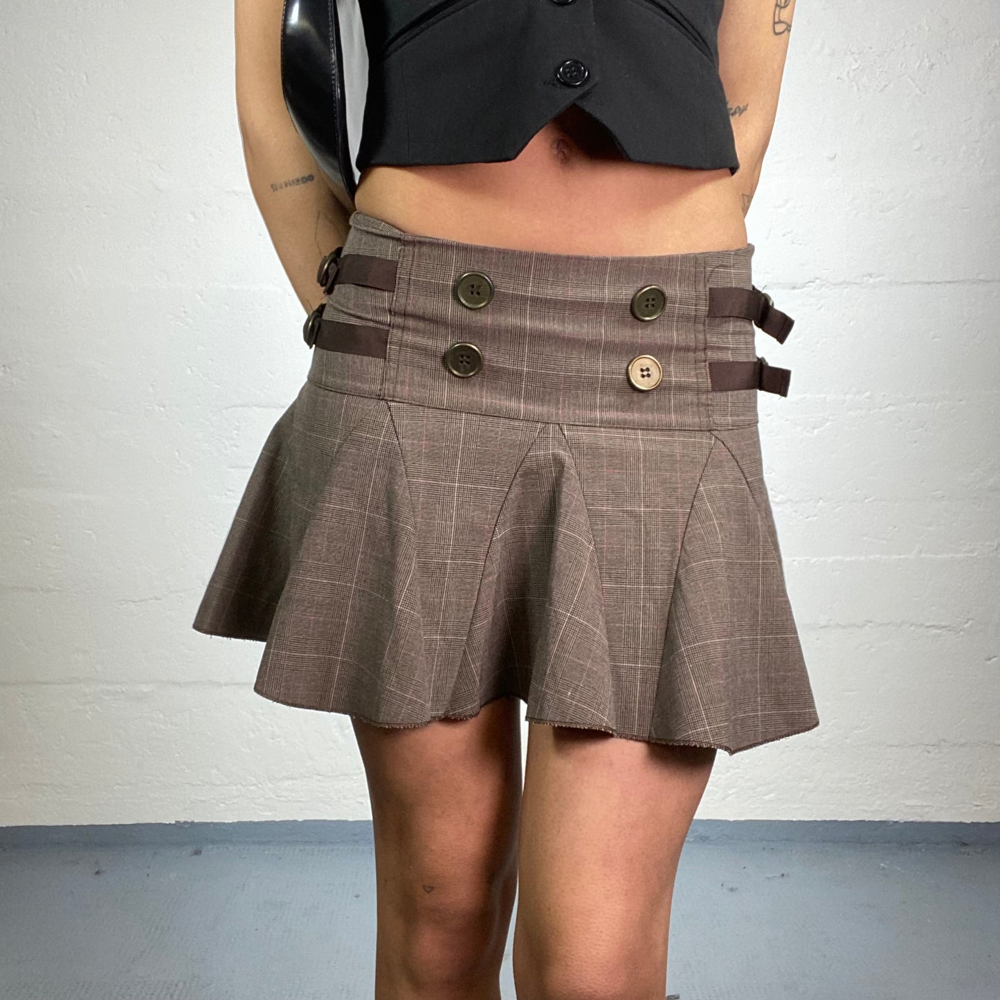 Vintage 2000's Downtown Girl Brown Plaid Pleated Mini Skirt with Buttons Detail (S)