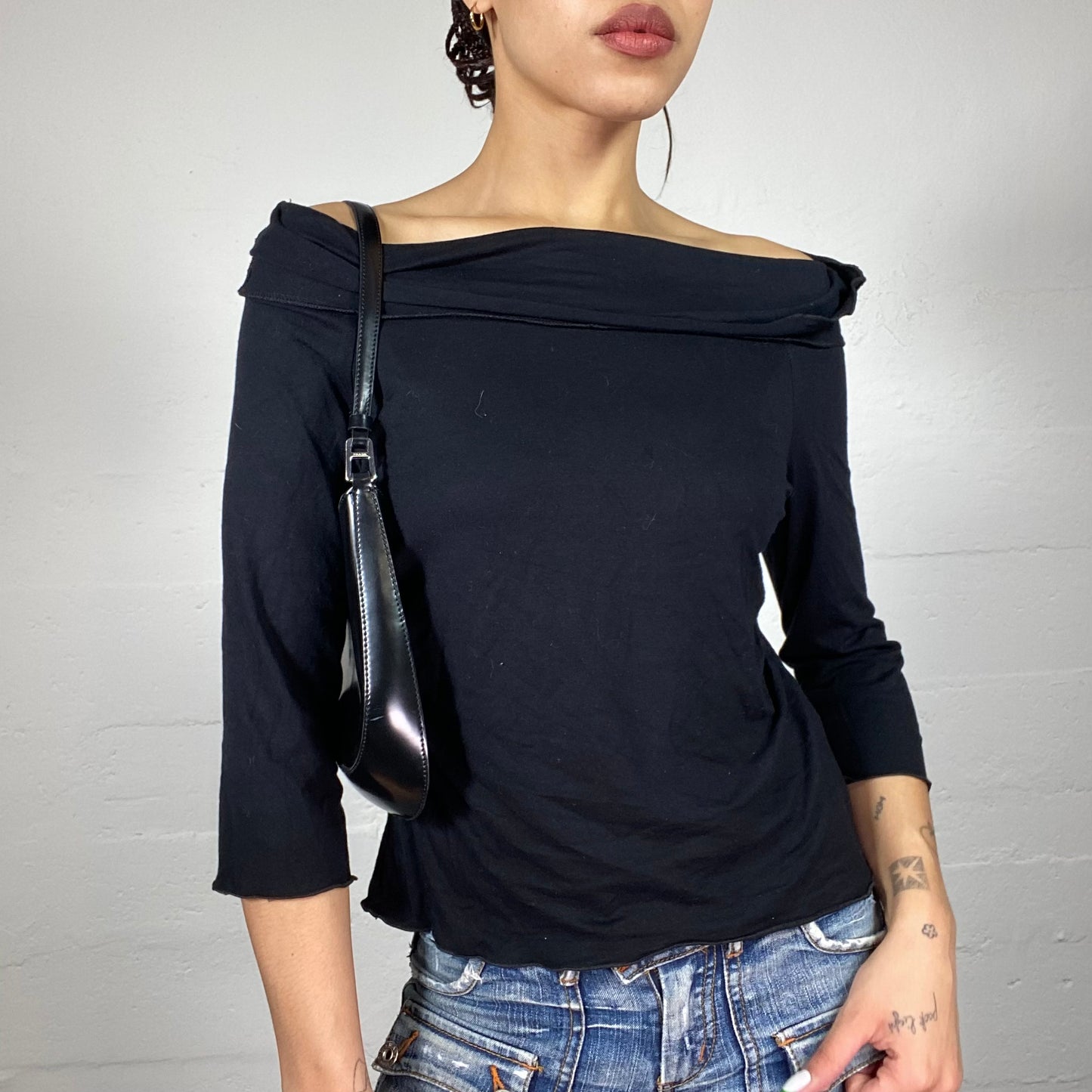 Vintage 2000's Coquette Black Off Shoulder Longsleeve Top (S)
