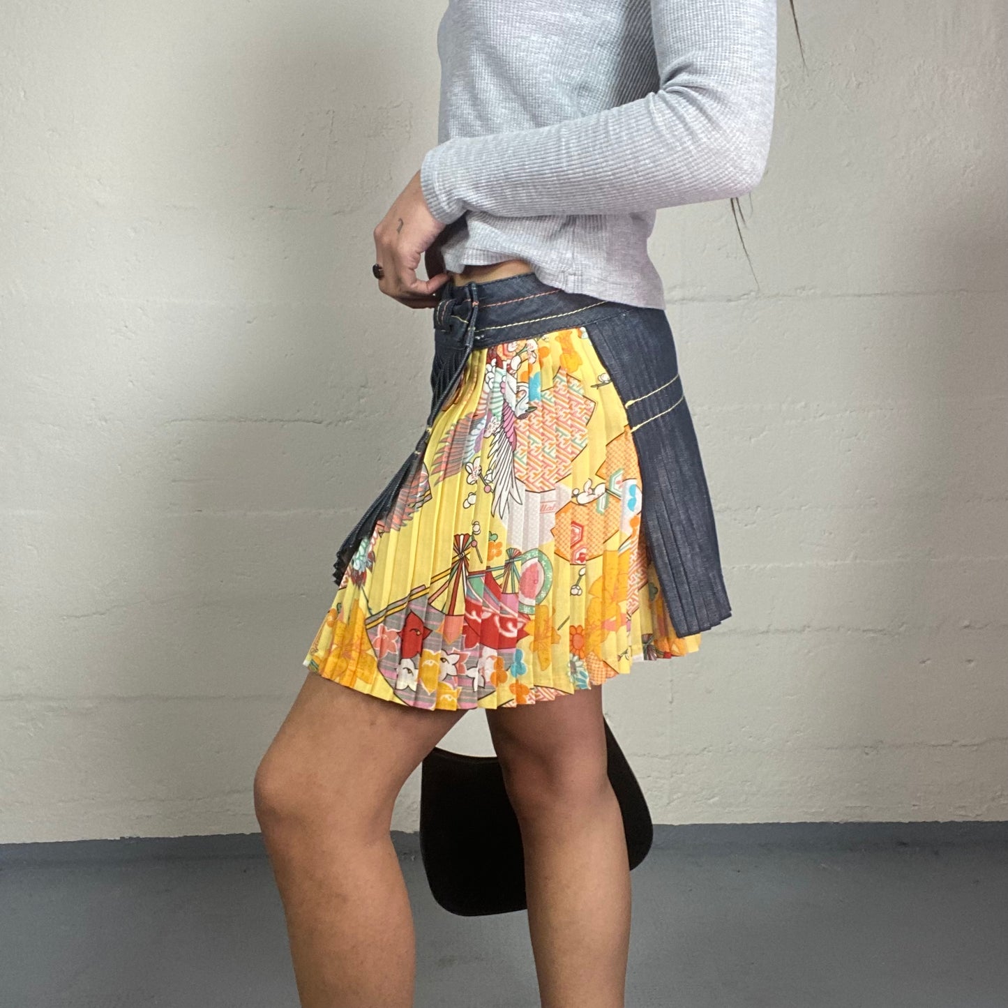 Vintage 2000's Killah Downtown Girl Denim Tableau Mini Skirt with Floral Patched Part Detail (M)