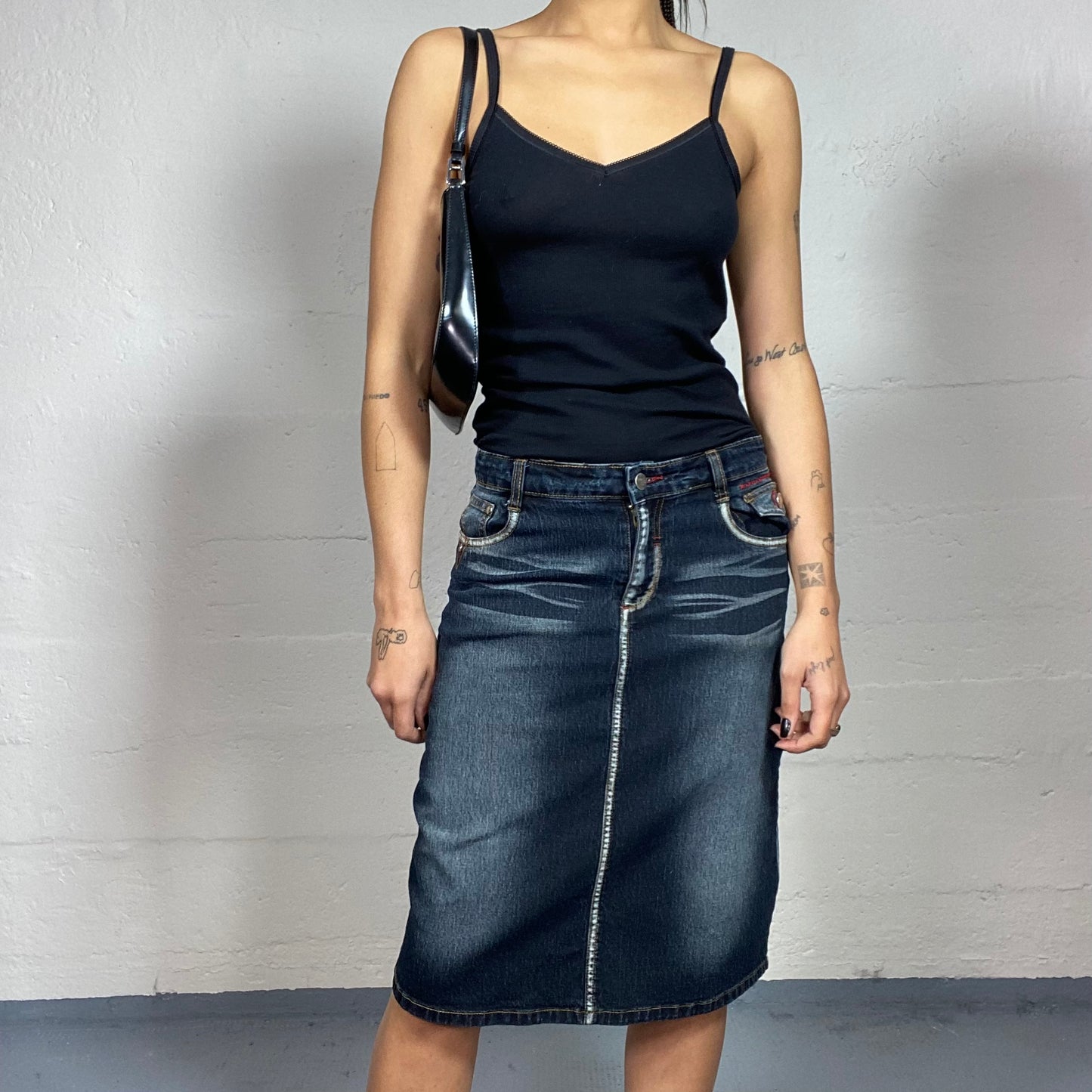 Vintage 2000's Cyber Dark Acid Wash Denim Cargo Skirt (M)