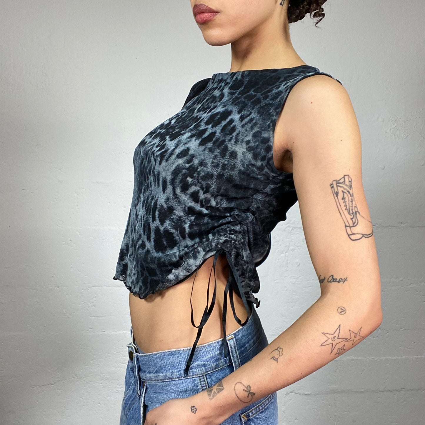 Vintage 90's Janice Grey Lettuce Frill Top with Cheetah Print (S)