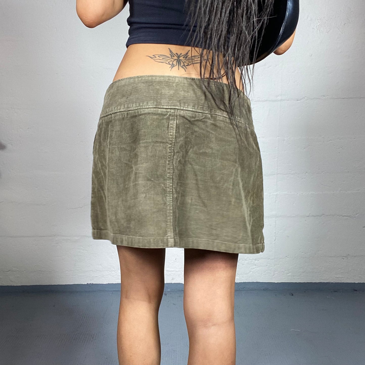 Vintage 90's Benetton Grunge Girl Khaki Corduroy Mini Skirt (S)