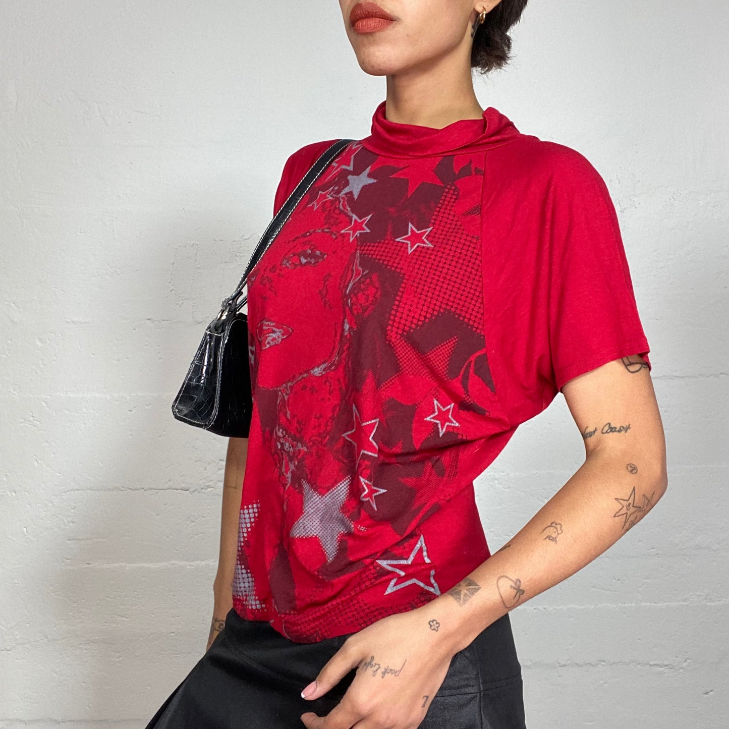 Vintage 2000's Punk Red Oversized Top with Girl Portrait Print (M)