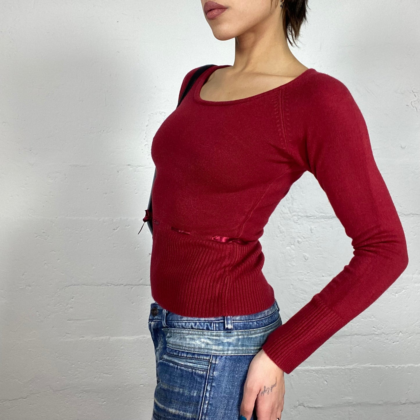 Vintage 2000's Coquette Garnet Longsleeve  Maille Top with Satin Ribbon Detail (S)