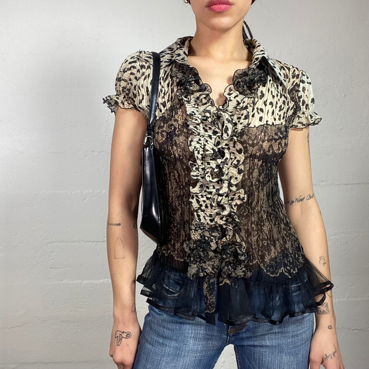 Vintage 2000's Mob Wife Brown Ombré Button Up Shirt with Cheetah Print and Frilled Neckline Detail (S)